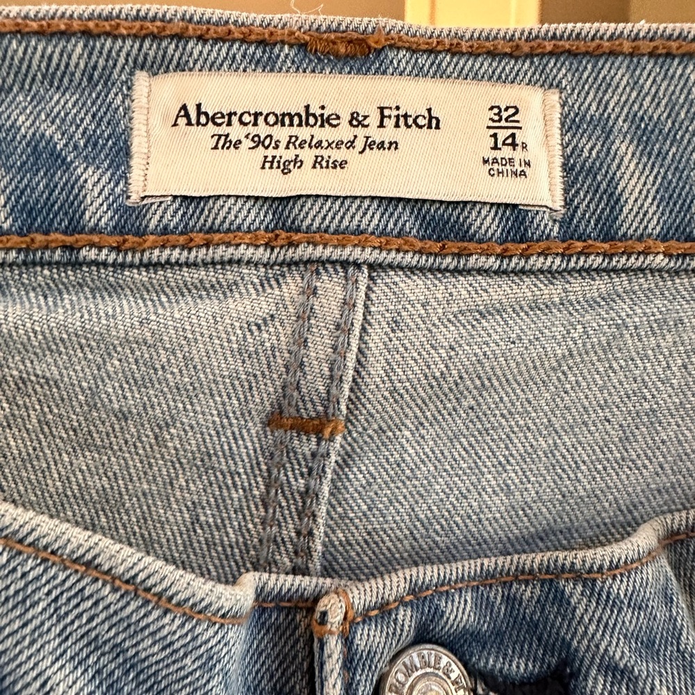 SOLD Abercrombie and Fitch Relaxed 90s jeans